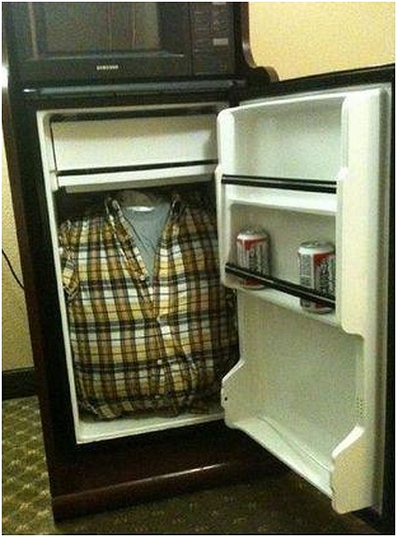 Hilarious-Hotel-Maid-Scare-Pranks-3