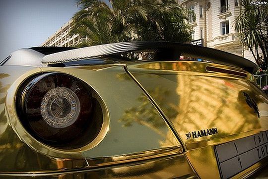 gold_ferrari_07