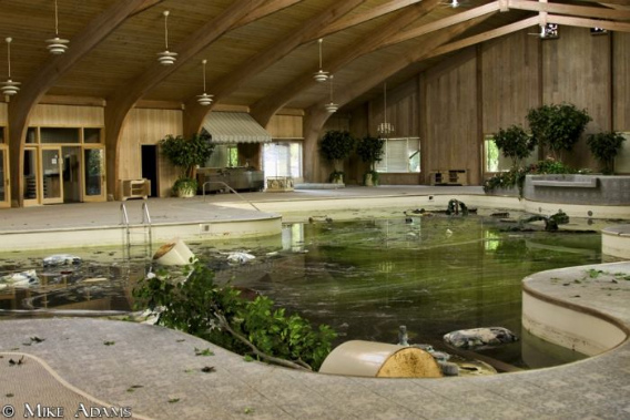 abandoned_mike_tyson_mansion_31