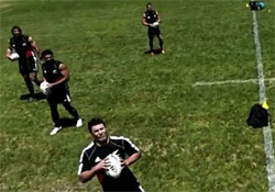 ラジコン飛行機にカメラを搭載してラグビー場を偵察してたら総攻撃、まさかのテイクダウン