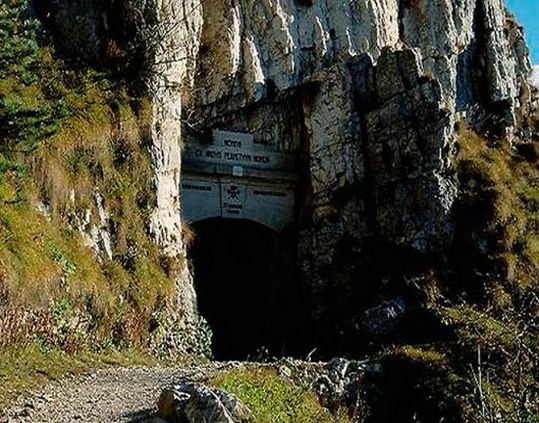 most_dangerous_roads_in_the_world_19