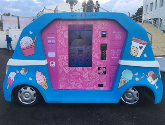日本にもはよ！サーティワンアイスクリームの自動運転車がお披露目。アイスの自販機を積んで走行するよ（ロシア）