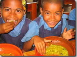 世界の給食画像集「世界の給食ってこんな感じ」