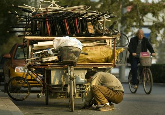 several_ways_to_transport_garbage_in_china_04