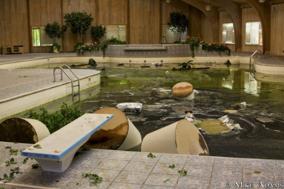 abandoned_mike_tyson_mansion_32