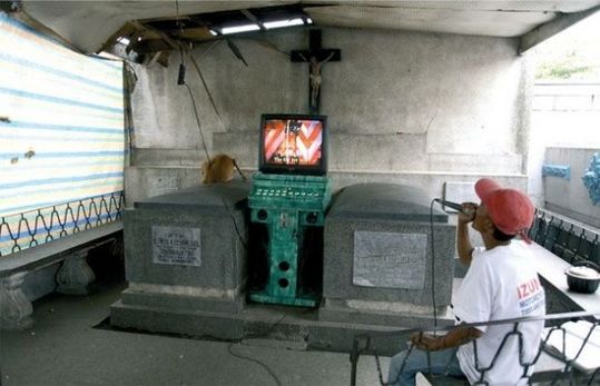 manila_cemetery_01