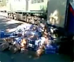 ロシアの郵便物の扱いが豪快すぎて中身危険