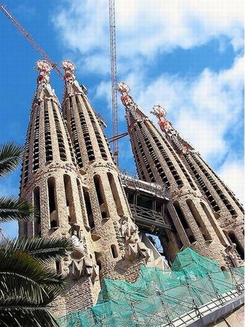 temple_expiatori_de_la_sagrada_familia_in_barcelona_21