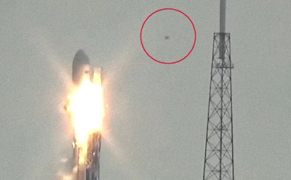 SpaceXのロケット「Falcon9」が突如爆発炎上。その背後にUFOの存在が？