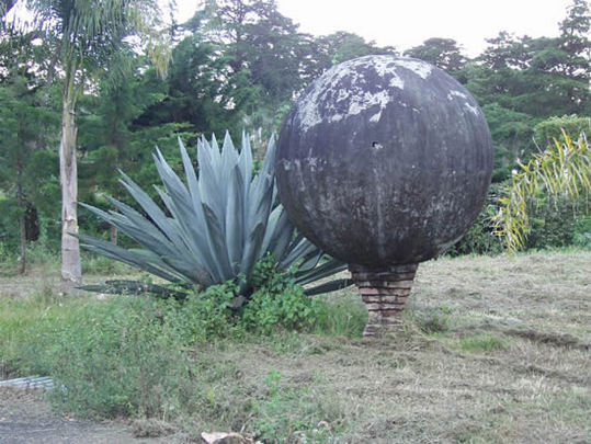 Costa-Rica-stone-spheres10