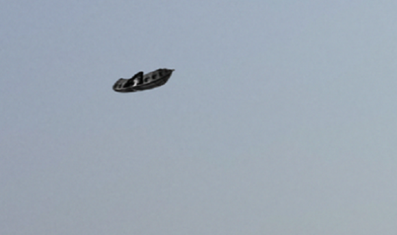 怪しすぎるじゃないか！米アトランタの上空でブラックな宇宙戦艦ヤマト形状の未確認飛行物体が目撃される