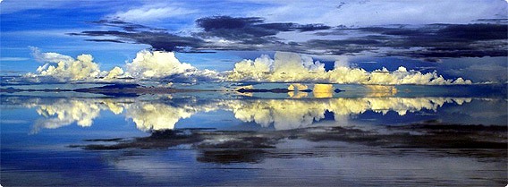 天空を映す地球最大の鏡、ボリビア「ウユニ塩原」絶景写真