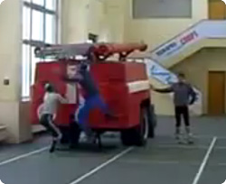 消防士の訓練風景がスパイダーマン並みに凄かった！！