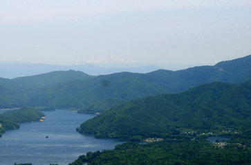 磐梯山から月山