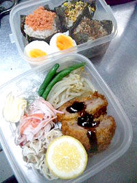 お弁当を持って出かけよう