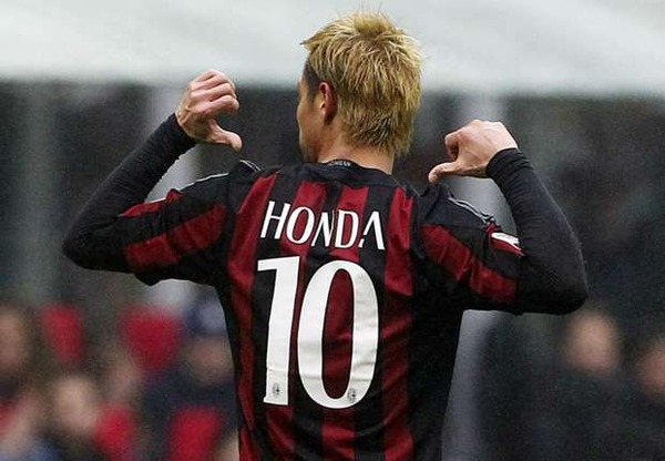 keisuke-honda-milan-vs-genoa3_1f5agdq3hrrou11nfh2av4yl2b