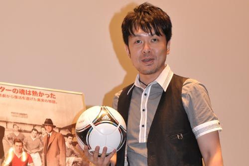 Soccerking_japan_201207051250_manchesterunited_kagawa_tsuchida