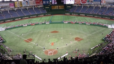 ソフトボール仕様の東京ドーム