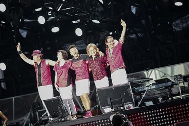 サザンオールスターズ 灼熱のマンピー ガラス製ロゴ入り大ジョッキ4個