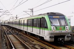 M2 AC06��8B