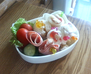 手で食べれちゃう(*^_^*)