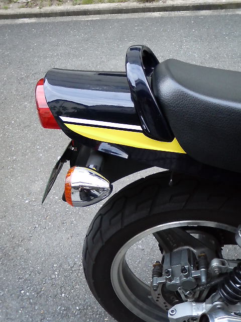 ポッシュ製　ゼファー750 フェンダーレス&LEDのZ2テールランプ POSH Z2タイプテールランプフェンダーレスキットをゼファー750に
