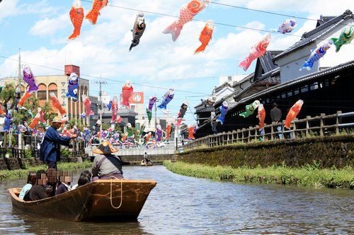 蔵の街遊覧舟で見る うずまの鯉のぼり 栃木市 ワンコイン的食べ歩き生活