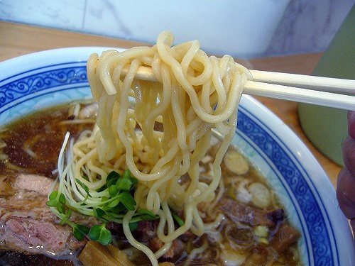 ボニート・ボニート 浅草開化楼の麺
