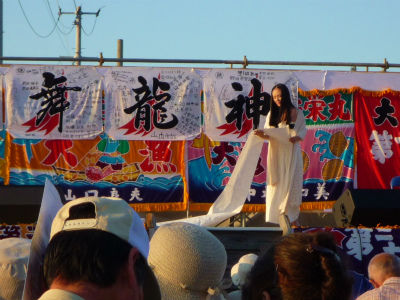 2011-08-27 103