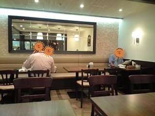 街の洋食屋COPAN 店内