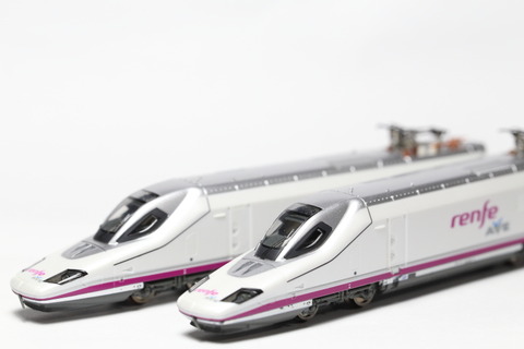 スペインのアヒル顔、Nゲージ版(TopTrain AVE S112 TALGO スペインのアヒル顔、Nゲージ版(TopTrain AVE S112 TALGO
