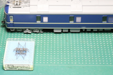 トラムウェイ カニ22 ナハフ20 金属パンタ カニ22のパンタグラフ交換(トラムウェイ20系客車) : M R S