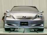 LF−Sh(セルシオ後継車)のフロント