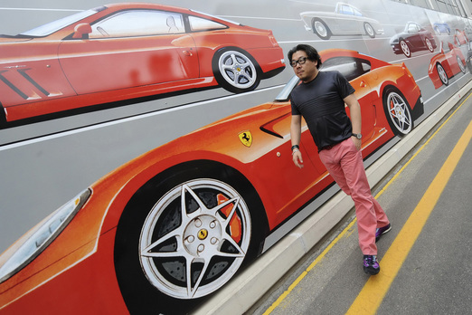Ferrari 599 in cracked porcelain by Lu Hao