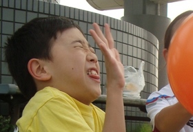 必死