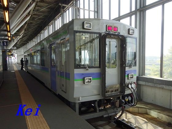 JR富良野線の車窓風景・十勝岳連峰 〔北海道旭川市、他〕 : ゆる山☆湯