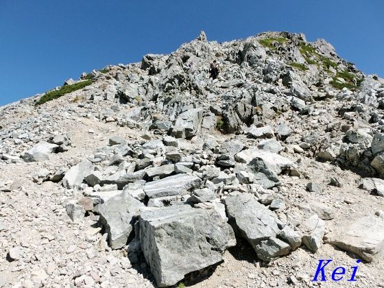 立山・雄山への登山(5)三ノ越から槍・穂高・笠・薬師岳と五色ヶ原を