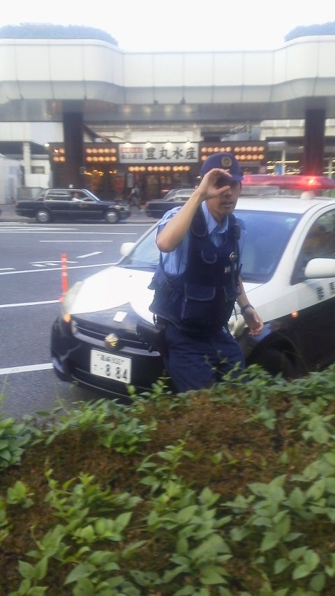 高崎駅前パトカー2