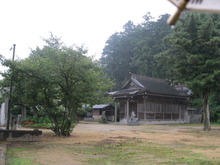 照日神社神殿境内社全景a