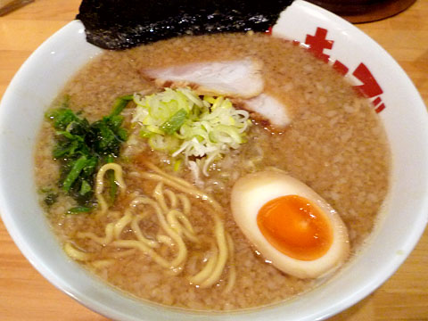 ラーメン(太めん)@リッキーズ