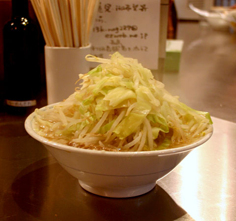 塩ラーメン横から@大蕨