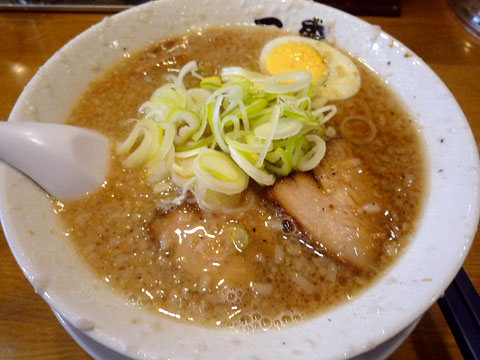 醤油ラーメン麺硬め