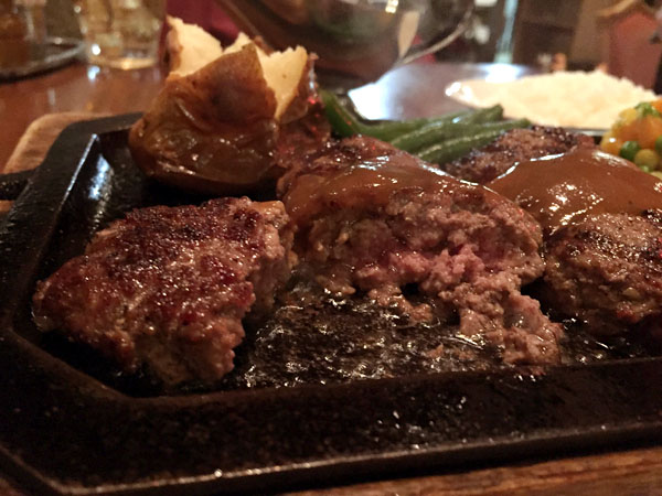 ハンバーグ肉汁