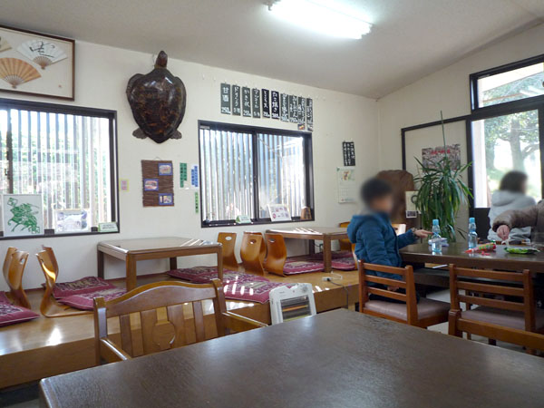 大日茶屋店内