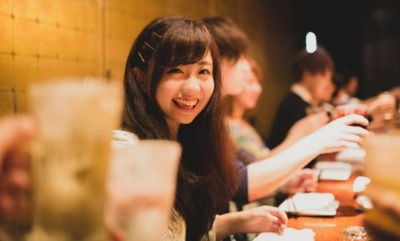 嫁がゲームにハマっててよくゲーム仲間の事を楽しそうに話してたんだが今度オフ会行きたいって言いだしてる 一度くらい許すべき?