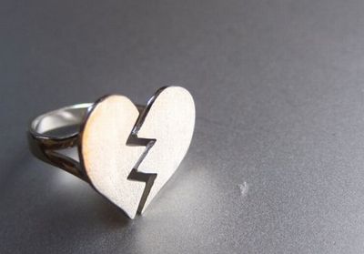 学生で婚約ってめずらしいねぇ