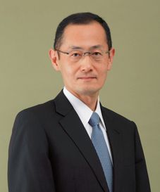 山中伸弥教授