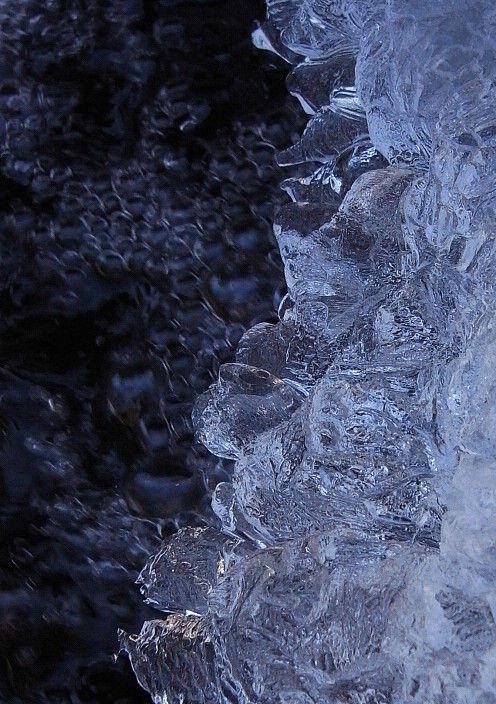 s201103065