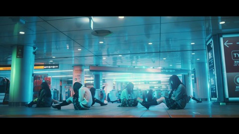 欅坂46 『月曜日の朝、スカートを切られた』 044