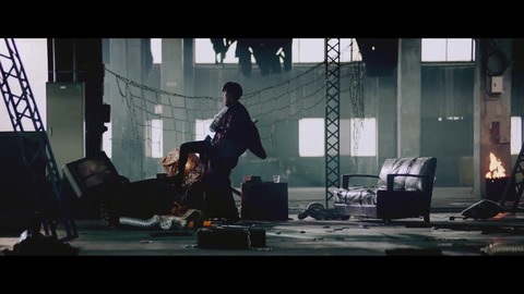 欅坂46 『ガラスを割れ!』 049